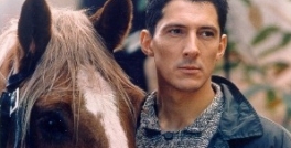 Methos with his horse on Highlander:TS